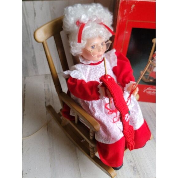 Vintage Santa's best knitting rocking chair Mrs Claus xmas animated decor - Picture 2 of 15